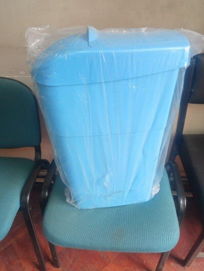 Sanitary ware 18L bin pedal-Sky blue